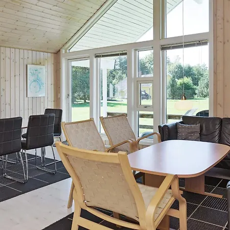 펜션 Holiday Home With Sauna By Beach